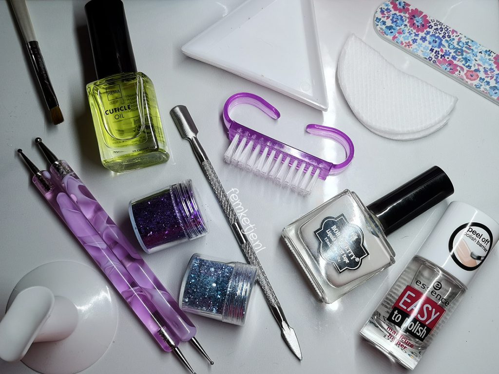 5. Nail Art Starter Kit - wide 1