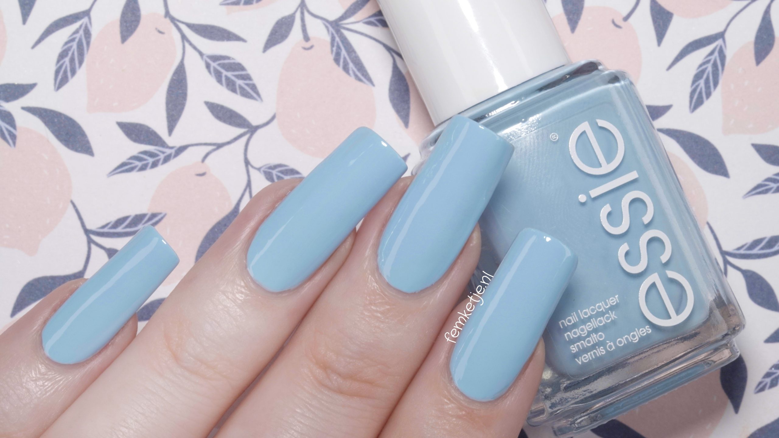 14 Baby Blue Nail Ideas for a Twist on the Classic Color