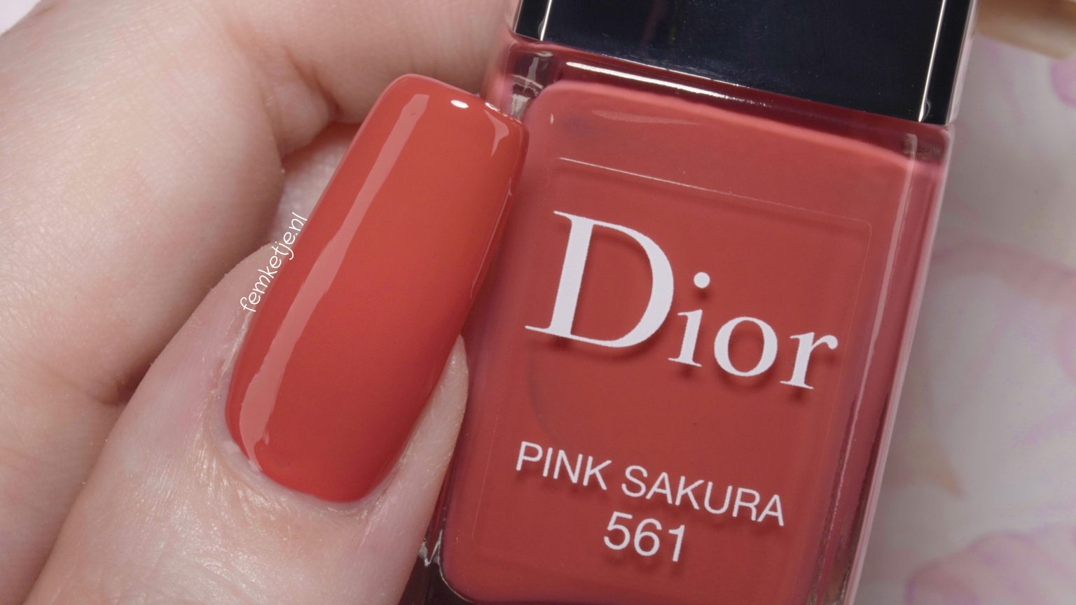 Dior Spring 2021 Nail Polish (+Dior Abricot Base & Top Coat). femketje.nl